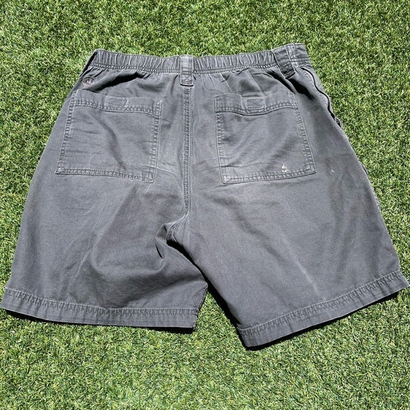 VTG 00’s / Y2K Faded Black Cargo Shorts - Picture 4 of 5